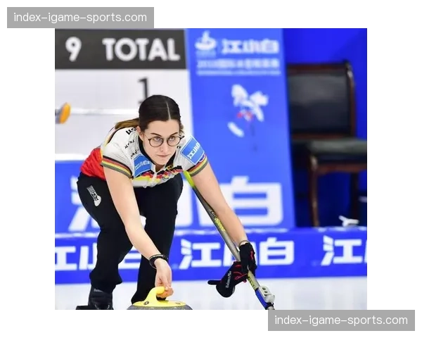 南非世界杯XC赛：洛安娜·查普顿主场作战，赢得女子精英组冠军